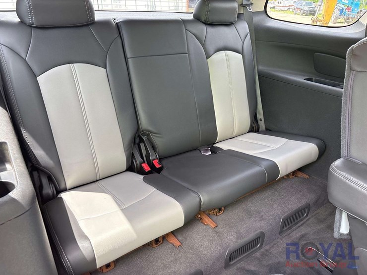 2011-gmc-acadia-sle-image-23