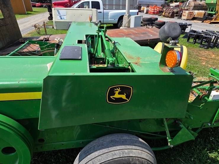 john-deere-348-image-21