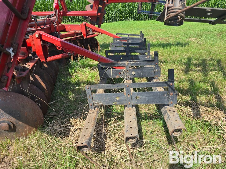 case-ih-3950-image-17