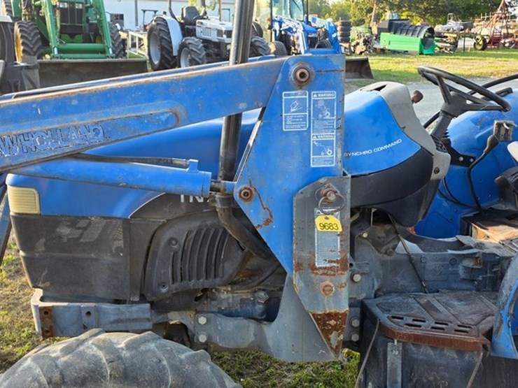 new-holland-tn70-image-27