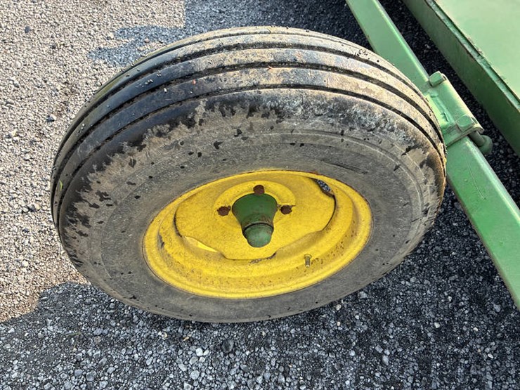 john-deere-27-image-25
