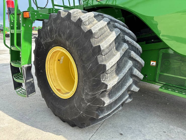 2017-john-deere-s680-image-47