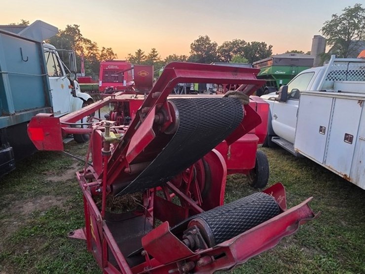 new-holland-276-image-15