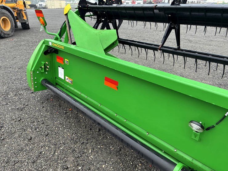 2013-john-deere-635f-image-32