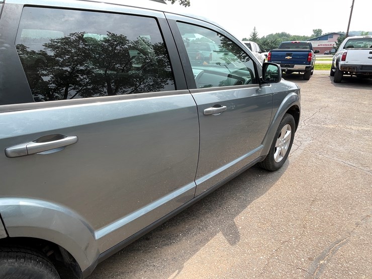 2010-dodge-journey-sxt-image-33