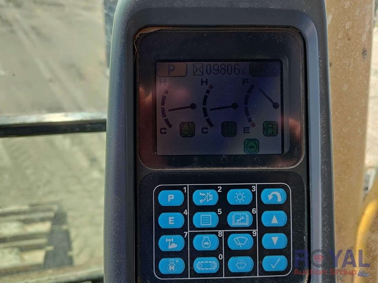 2016-komatsu-pc1250-image-63