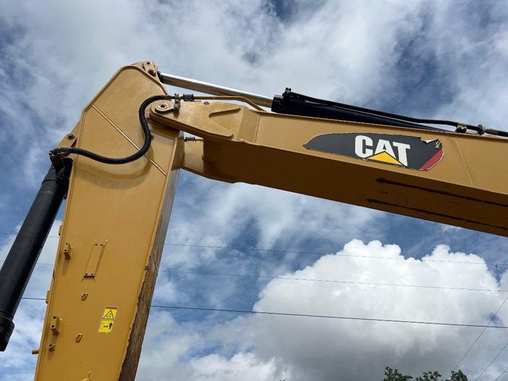 2017-caterpillar-336fl-image-12