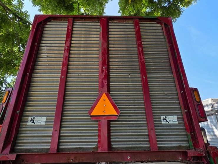 tandem-axle-silage-cart-image-21