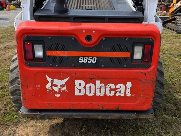2020-bobcat-s850-image-19