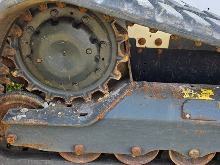 2022-bobcat-t770-image-14