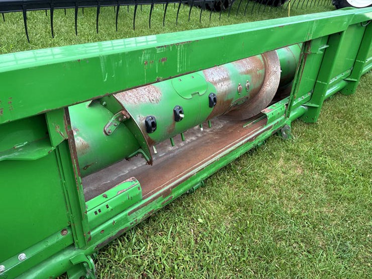 2010-john-deere-635f-image-16