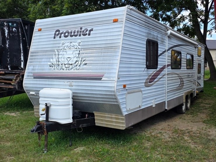 2003-fleetwood-2-axle-camper-(title)-image-2