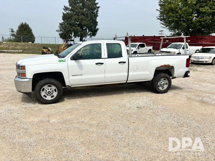 2015-chevrolet-2500hd-image-12