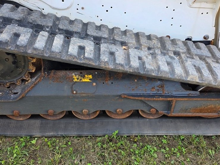 2022-bobcat-t770-image-11