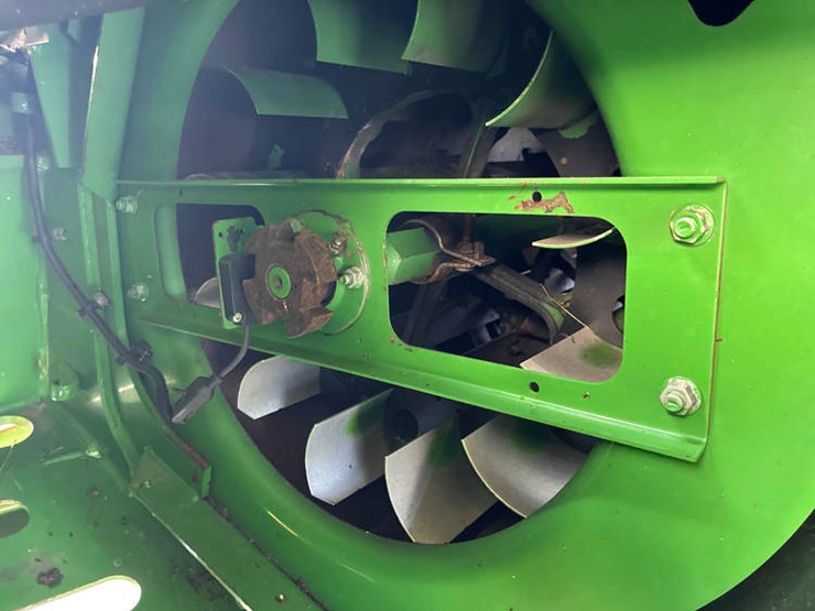 2013-john-deere-s690-image-71
