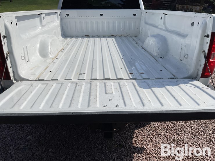 2012-chevrolet-silverado-2500-image-18