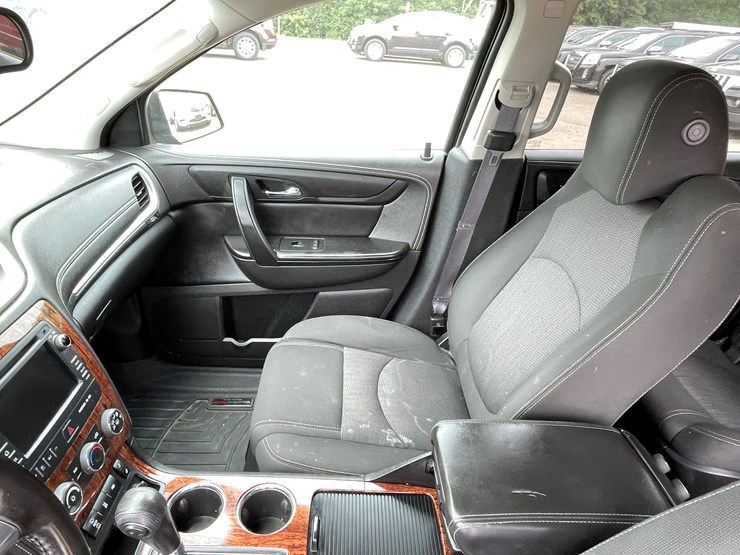 2014-chevrolet-traverse-image-56