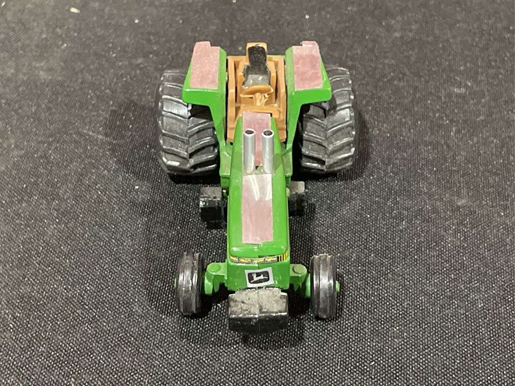 john-deere-64-image-10