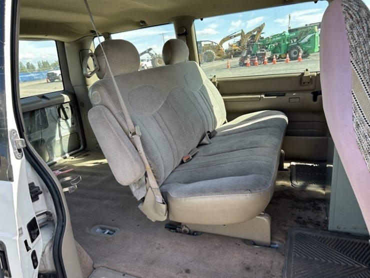 1999-chevrolet-astro-image-30