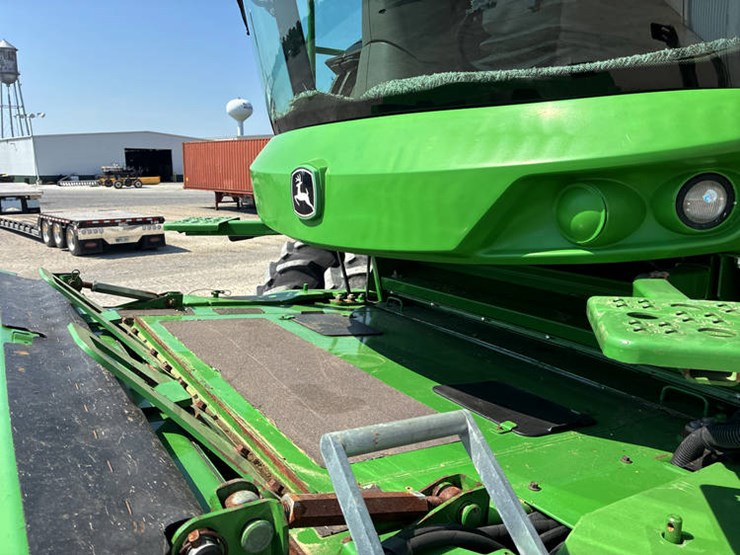 2013-john-deere-s690-image-14