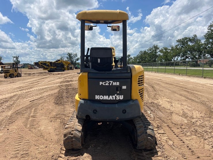 komatsu-pc27mr-2-image-3