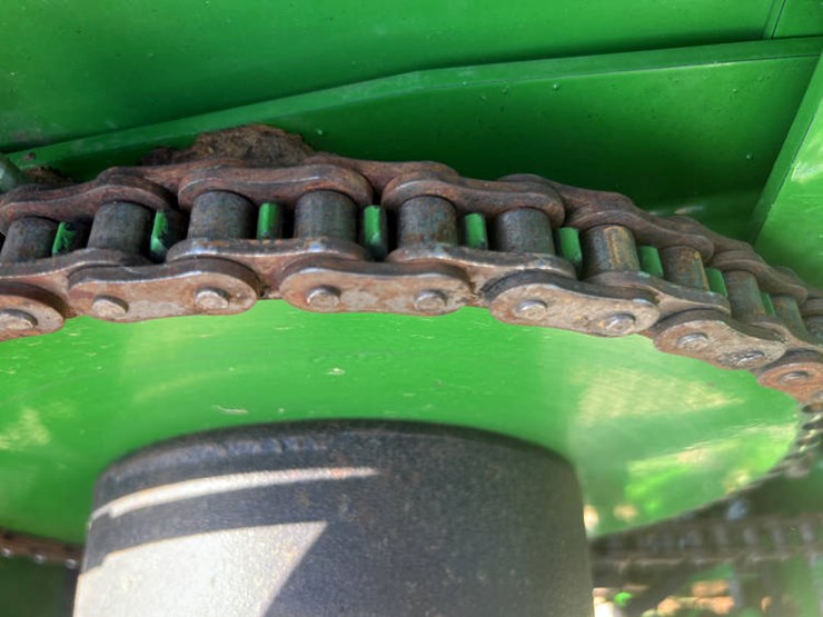 2010-john-deere-630f-image-23