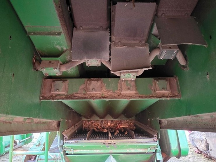 john-deere-4420-image-22
