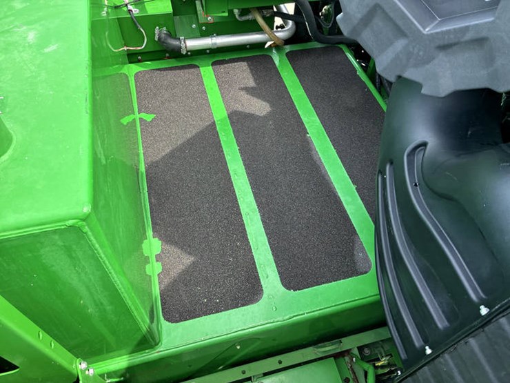 2017-john-deere-s680-image-95