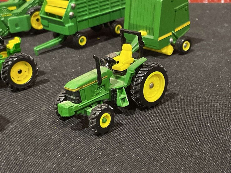 john-deere-64-image-7