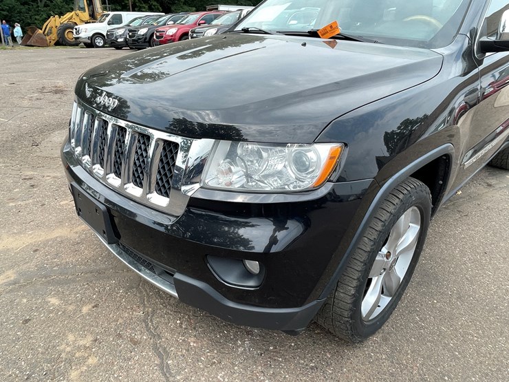 2013-jeep-grand-cherokee-image-9