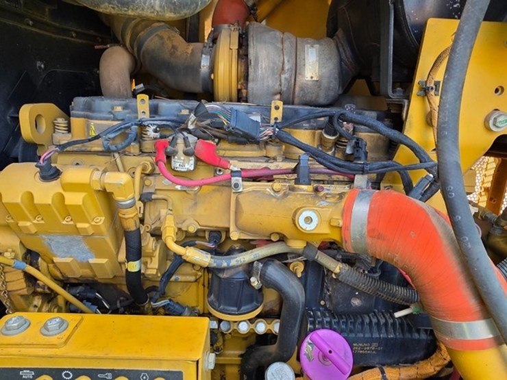 2009-caterpillar-140m-vhp-image-64