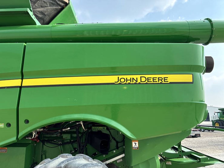 2014-john-deere-s690-image-26