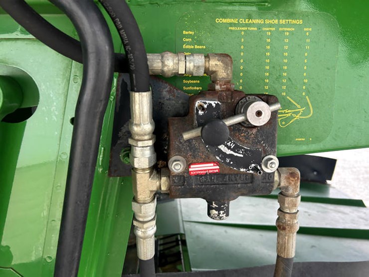 2001-john-deere-9550-image-56