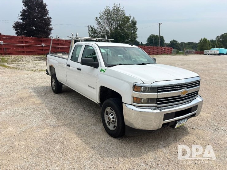 2015-chevrolet-2500hd-image-1
