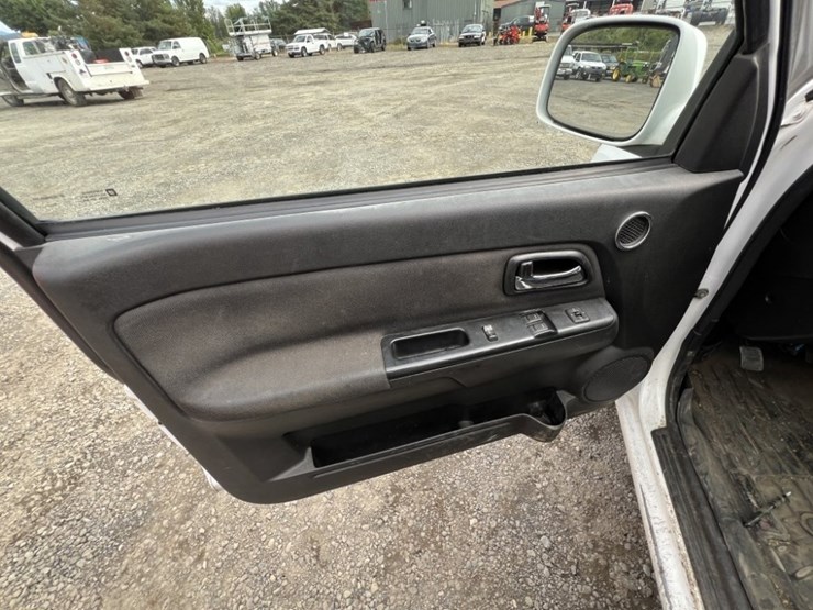 2012-gmc-canyon-image-25