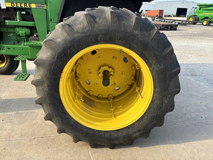 1982-john-deere-4440-image-56