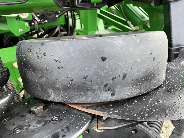 2017-john-deere-1990-image-46
