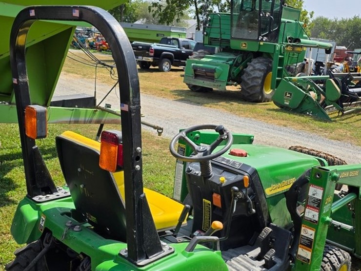 john-deere-2210-image-14