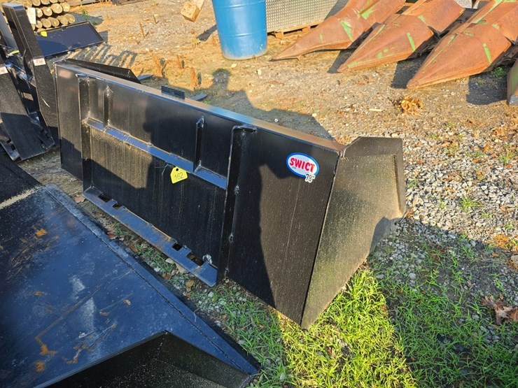 new-swict-78"-skidloader-material-bucket-image-1