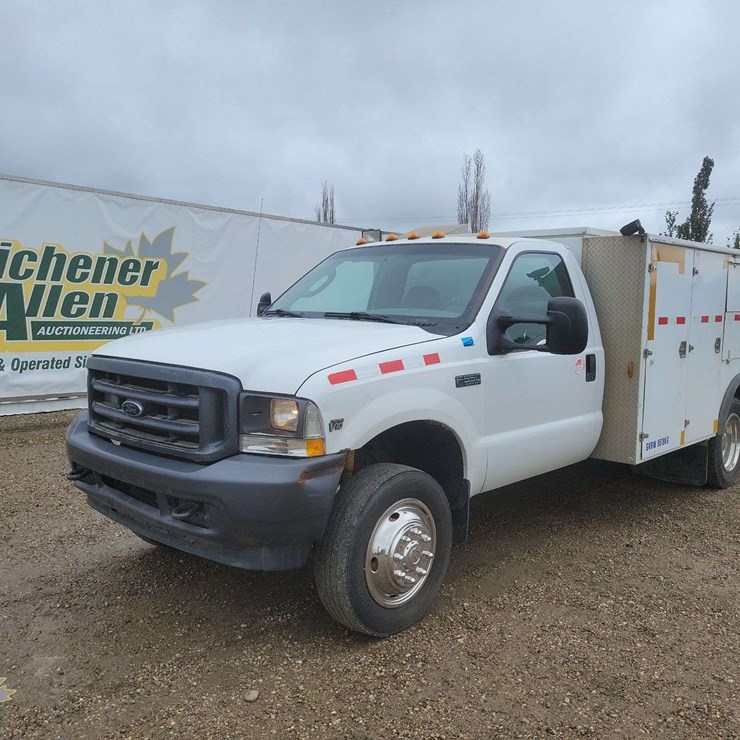 2004 FORD F550