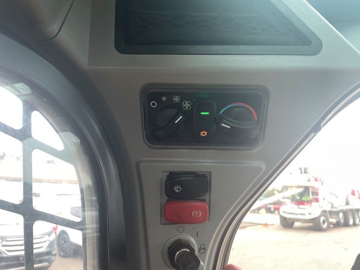 2019-caterpillar-259d3-image-38