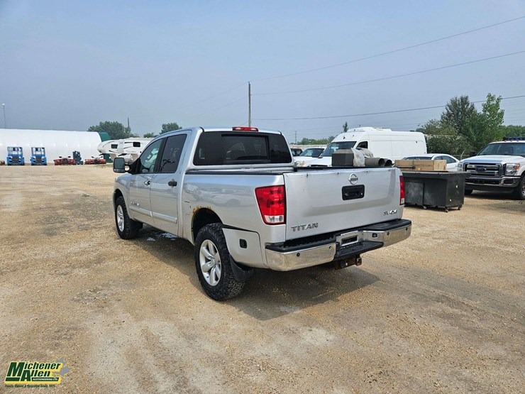 2014-nissan-titan-image-3