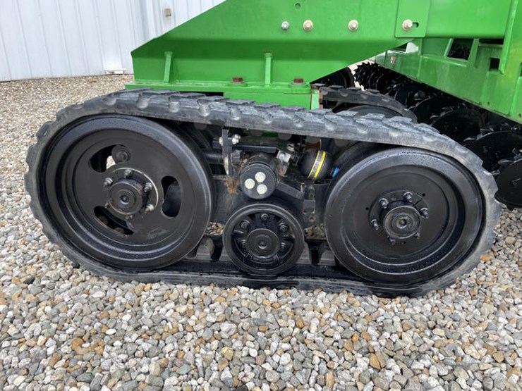2017-john-deere-1990-image-53