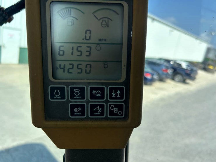 2001-john-deere-9750-image-33