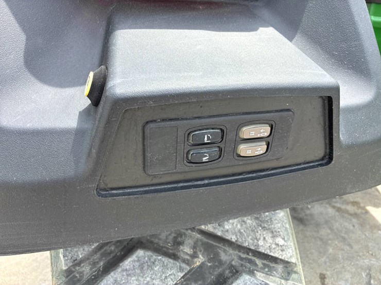 2021-john-deere-8rx-310-image-74
