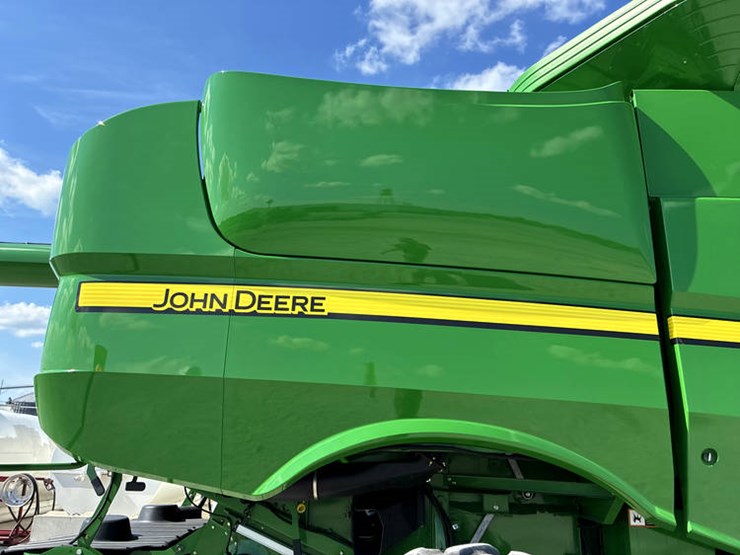 2013-john-deere-s670-image-23