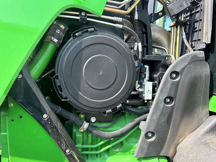 2012-john-deere-8285r-image-66