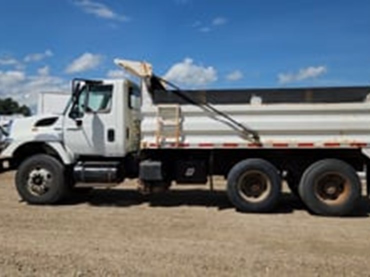 2009-international-workstar-7400-image-5