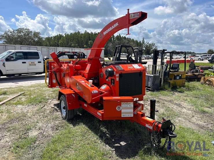 2018-e-z-beever-m12r-towable-brush-chipper-image-2
