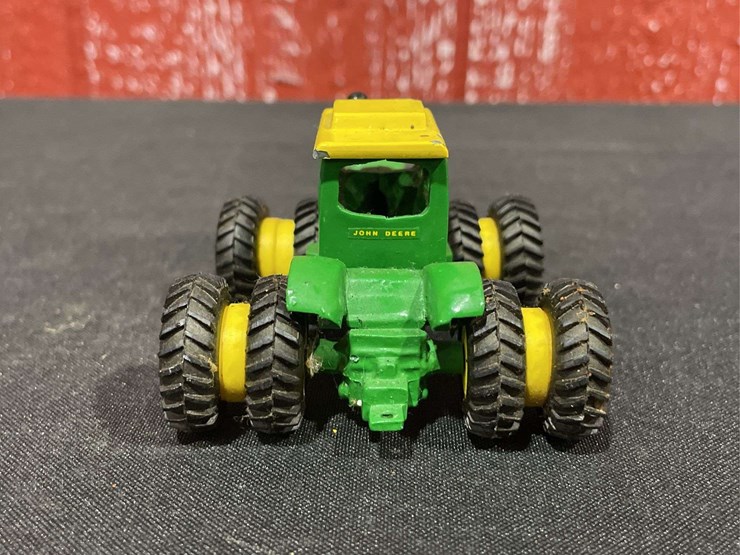 john-deere-7520-image-4